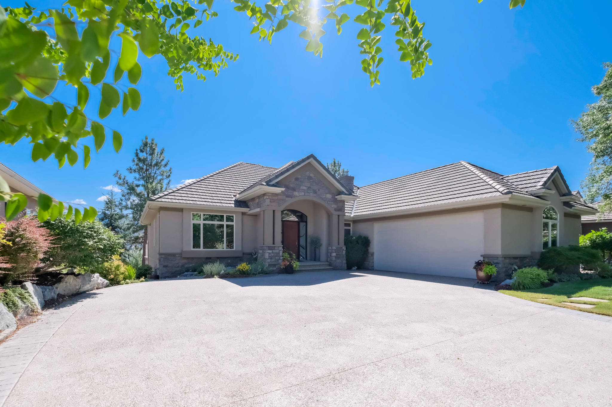 2093 Capistrano Drive Quail Ridge Kelowna For Sale