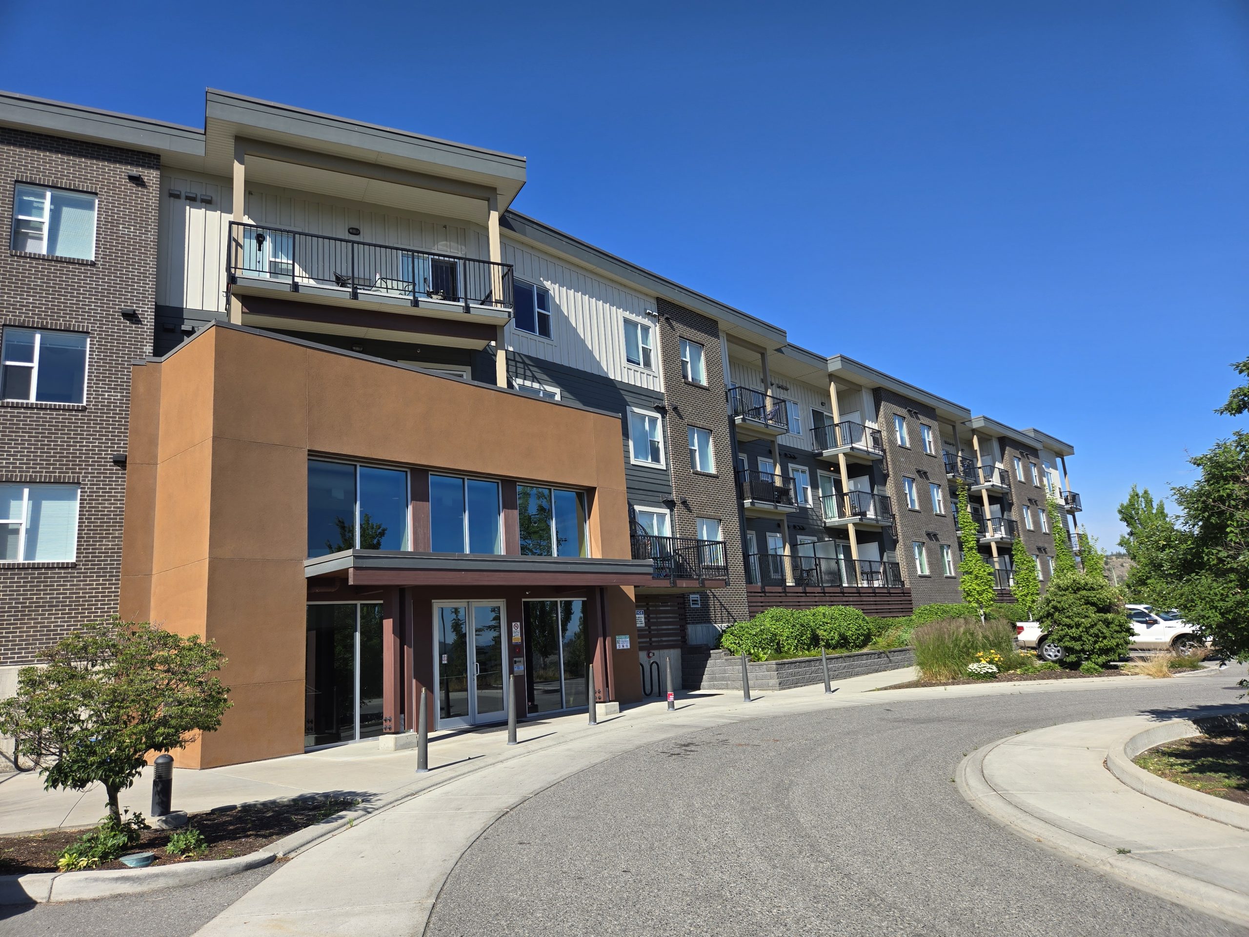 202 935 Academy Way Kelowna U One For Sale